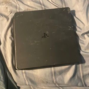 Playstation 4 for sell 140